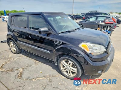 Czwarte zdjęcie samochodu z boku: 2011 KIA SOUL + VIN:KNDJT2A24B7710083 - miniatura