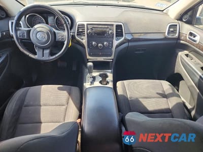 Zdjęcie 8 z 13 samochodu: 2012 JEEP GRAND CHEROKEE LAREDO VIN:1C4RJFAG1CC222049 - miniatura