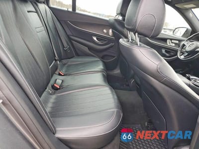 Zdjęcie 10 z 12 samochodu: 2017 MERCEDES-BENZ E 300 4MATIC VIN:WDDZF4KB7HA131935 - miniatura