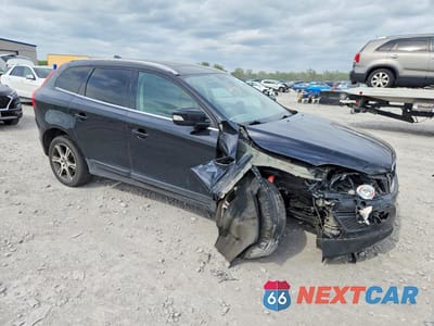 Czwarte zdjęcie samochodu z boku: 2012 VOLVO XC60 T6 VIN:YV4902DZ2C2255024 - miniatura