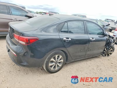 Trzecie zdjęcie samochodu z tyłu: 2023 KIA RIO S VIN:3KPA24AD8PE526398 - miniatura