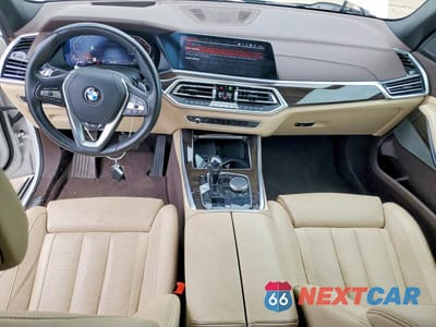 Zdjęcie 8 z 13 samochodu: 2019 BMW X5 XDRIVE40I VIN:5UXCR6C53KLB12419 - miniatura