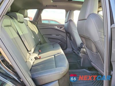 Zdjęcie 11 z 13 samochodu: 2025 AUDI Q4 E-TRON PRESTIGE VIN:WA1MUBFZXSP059536 - miniatura
