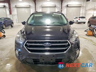 Piąte zdjęcie samochodu w środku: 2019 FORD ESCAPE SE VIN:1FMCU9GD0KUA80003 - miniatura