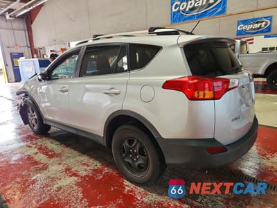Drugie zdjęcie samochodu z przodu: 2015 TOYOTA RAV4 LE VIN:2T3BFREV9FW243262 - miniatura