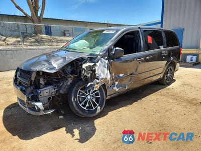 2015 DODGE GRAND CARAVAN SXT 2C4RDGCG0FR559964 - główne zdjęcie licytacji z USA - miniatura