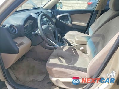 Zdjęcie 7 z 13 samochodu: 2007 TOYOTA RAV4 BASE VIN:JTMBK33V075040300 - miniatura