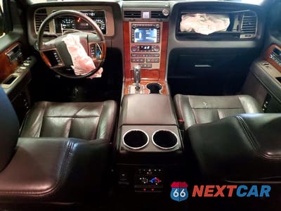 Zdjęcie 8 z 14 samochodu: 2014 LINCOLN NAVIGATOR VIN:5LMJJ2J51EEL07008 - miniatura
