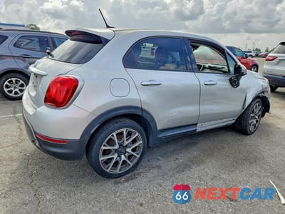 Trzecie zdjęcie samochodu z tyłu: 2016 FIAT 500X TREKKING PLUS VIN:ZFBCFXET8GP385173 - miniatura