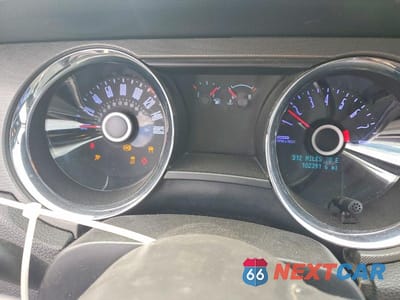 Zdjęcie 9 z 12 samochodu: 2014 FORD MUSTANG VIN:1ZVBP8EM5E5275689 - miniatura