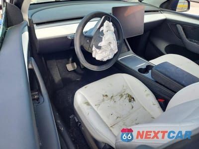 Zdjęcie 8 z 13 samochodu: 2023 TESLA MODEL Y VIN:7SAYGDEE6PF615967 - miniatura
