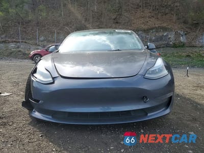 Piąte zdjęcie samochodu w środku: 2022 TESLA MODEL 3 VIN:5YJ3E1EC6NF269524 - miniatura