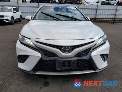 Piąte zdjęcie samochodu w środku: 2018 TOYOTA CAMRY XSE V6 VIN:4T1BZ1HK9JU008887 - miniatura