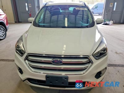 Piąte zdjęcie samochodu w środku: 2017 FORD ESCAPE SE VIN:1FMCU9GD2HUE98376 - miniatura