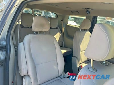 Zdjęcie 6 z 10 samochodu: 2019 KIA SEDONA LX VIN:KNDMB5C11K6564804 - miniatura
