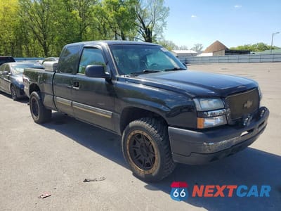 Czwarte zdjęcie samochodu z boku: 2004 CHEVROLET SILVERADO K1500 VIN:2GCEK19T341390105 - miniatura