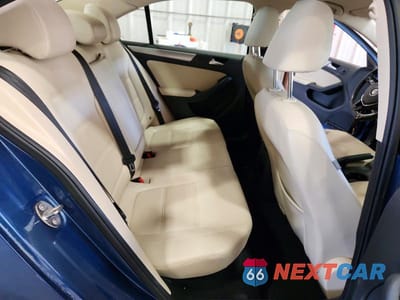 Zdjęcie 10 z 11 samochodu: 2017 VOLKSWAGEN JETTA SE VIN:3VWDB7AJ0HM202726 - miniatura