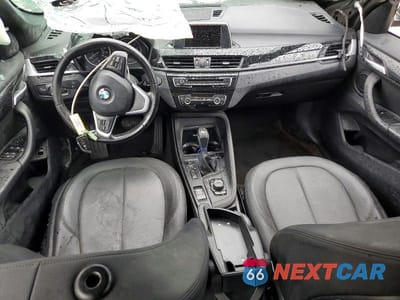 Zdjęcie 8 z 12 samochodu: 2017 BMW X1 XDRIVE28I VIN:WBXHT3C34H5F80598 - miniatura