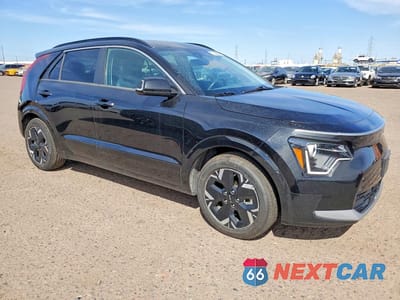 Czwarte zdjęcie samochodu z boku: 2023 KIA NIRO EV WIND VIN:KNDCR3L16P5027337 - miniatura