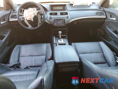 Zdjęcie 8 z 13 samochodu: 2011 HONDA ACCORD SE VIN:1HGCP2F66BA122988 - miniatura