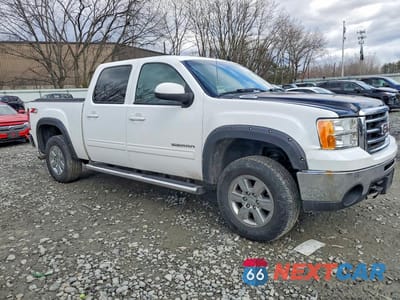 Czwarte zdjęcie samochodu z boku: 2013 GMC SIERRA K1500 SLT VIN:3GTP2WE78DG374889 - miniatura