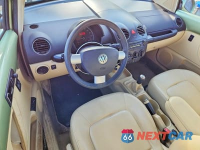 Zdjęcie 8 z 12 samochodu: 2007 VOLKSWAGEN NEW BEETLE 2.5L VIN:3VWPW31C87M511144 - miniatura