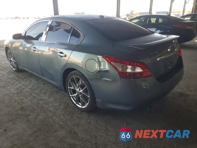 Drugie zdjęcie samochodu z przodu: 2010 NISSAN MAXIMA 3.5 S VIN:1N4AA5AP5AC805704 - miniatura