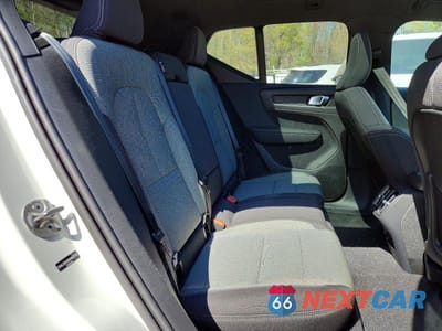 Zdjęcie 11 z 13 samochodu: 2025 VOLVO XC40 CORE VIN:YV4L12UJ2S2467773 - miniatura