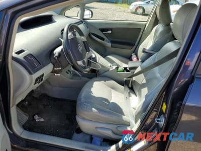 Zdjęcie 7 z 12 samochodu: 2010 TOYOTA PRIUS III VIN:JTDKN3DU2A0206561 - miniatura
