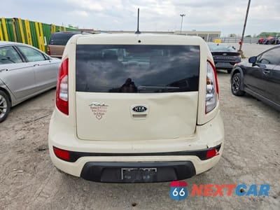 Zdjęcie 6 z 13 samochodu: 2012 KIA SOUL BASE VIN:KNDJT2A54C7464163 - miniatura