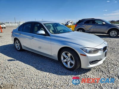Czwarte zdjęcie samochodu z boku: 2014 BMW 320 I XDRIVE VIN:WBA3C3C56EPV90410 - miniatura