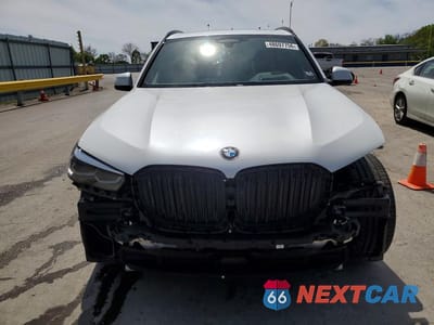 Piąte zdjęcie samochodu w środku: 2021 BMW X5 XDRIVE40I VIN:5UXCR6C06M9F85297 - miniatura