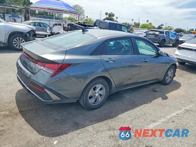 Trzecie zdjęcie samochodu z tyłu: 2025 HYUNDAI ELANTRA SE VIN:KMHLL4DG8SU870931 - miniatura