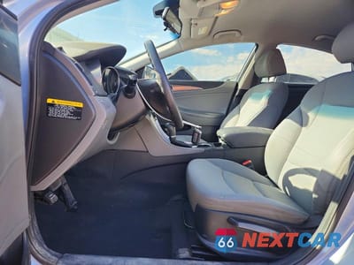 Zdjęcie 7 z 12 samochodu: 2013 HYUNDAI SONATA HYBRID BASE VIN:KMHEC4A40DA076920 - miniatura