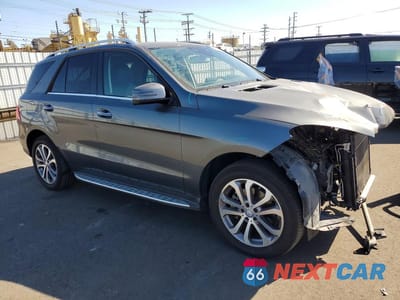 Czwarte zdjęcie samochodu z boku: 2017 MERCEDES-BENZ GLE 350 VIN:4JGDA5JBXHA887121 - miniatura