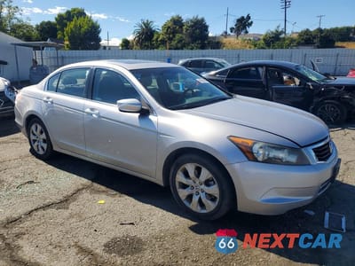 Czwarte zdjęcie samochodu z boku: 2010 HONDA ACCORD EX VIN:1HGCP2F72AA163691 - miniatura