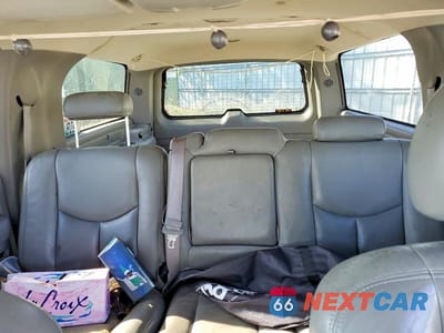 Zdjęcie 10 z 13 samochodu: 2006 GMC YUKON XL DENALI VIN:1GKFK66U36J129908 - miniatura