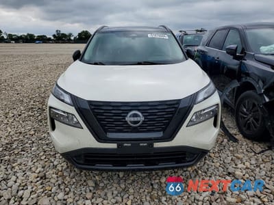 Piąte zdjęcie samochodu w środku: 2023 NISSAN ROGUE SV VIN:JN8BT3BB3PW188993 - miniatura