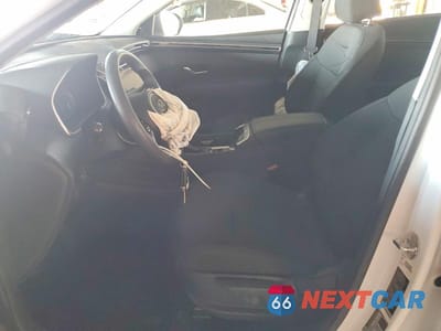 Zdjęcie 7 z 12 samochodu: 2022 HYUNDAI TUCSON SE VIN:5NMJACAEXNH093713 - miniatura