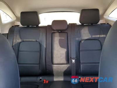 Zdjęcie 10 z 13 samochodu: 2018 JAGUAR E-PACE S VIN:SADFJ2FX6J1Z07424 - miniatura