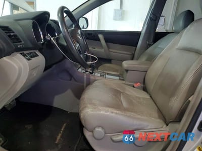 Zdjęcie 7 z 12 samochodu: 2013 TOYOTA HIGHLANDER BASE VIN:5TDBK3EH9DS197045 - miniatura