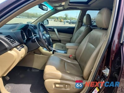 Zdjęcie 7 z 13 samochodu: 2012 TOYOTA HIGHLANDER SE VIN:5TDBK3EH7CS161952 - miniatura