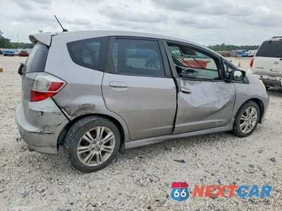 Trzecie zdjęcie samochodu z tyłu: 2009 HONDA FIT SPORT VIN:JHMGE87459S056703 - miniatura