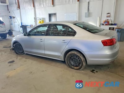 Drugie zdjęcie samochodu z przodu: 2011 VOLKSWAGEN JETTA SE VIN:3VWBX7AJ6BM387798 - miniatura