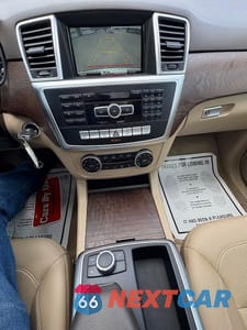 Zdjęcie 9 z 11 samochodu: 2015 MERCEDES-BENZ ML 350 4MATIC VIN:4JGDA5HB3FA579825 - miniatura