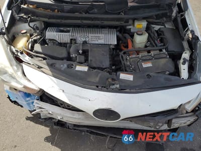 Zdjęcie 11 z 12 samochodu: 2016 TOYOTA PRIUS V THREE VIN:JTDZN3EU3GJ052720 - miniatura