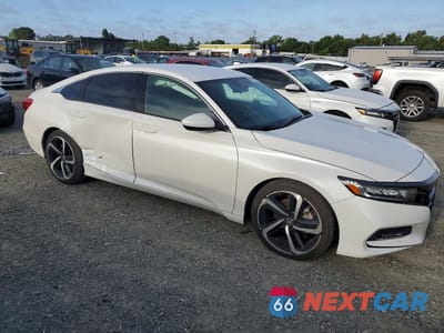 Czwarte zdjęcie samochodu z boku: 2019 HONDA ACCORD SPORT VIN:1HGCV1F33KA070631 - miniatura