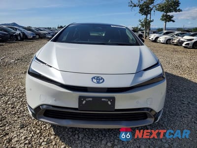 Piąte zdjęcie samochodu w środku: 2026 TOYOTA PRIUS LIMITED VIN:JTDACAAU7T3074621 - miniatura