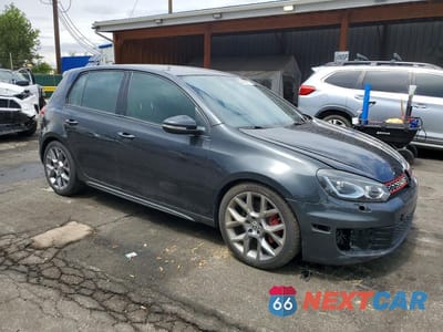 Czwarte zdjęcie samochodu z boku: 2013 VOLKSWAGEN GTI VIN:WVWHV7AJ3DW136744 - miniatura