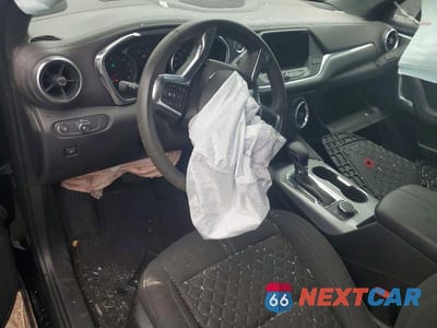 Zdjęcie 8 z 12 samochodu: 2021 CHEVROLET BLAZER 2LT VIN:3GNKBCRS3MS537721 - miniatura